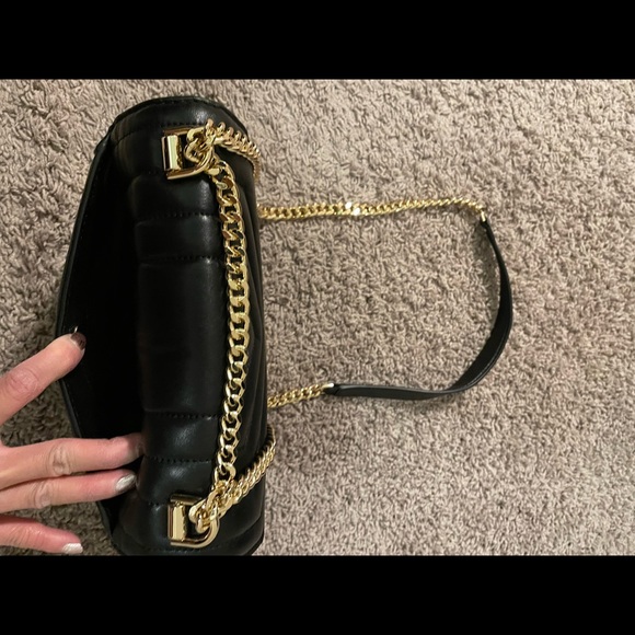 Micheal Kors leather bag - Picture 6 of 6
